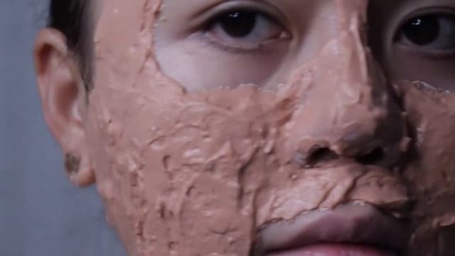 Is it Worth It? Lindsay Modeling Cup Mask! смотреть онлайн