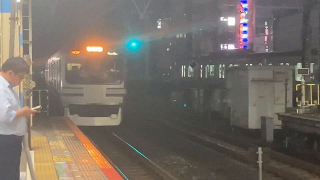 10.10.2023 года.Прибытие электрички маршута «Касима-Курихама» на станцию Фунабаси. смотреть онлайн