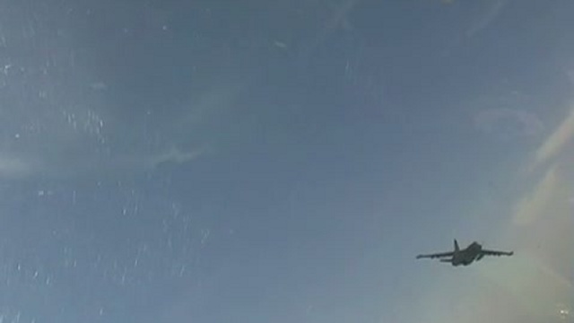 Полет двух истребителей над Таджикистаном. смотреть онлайн