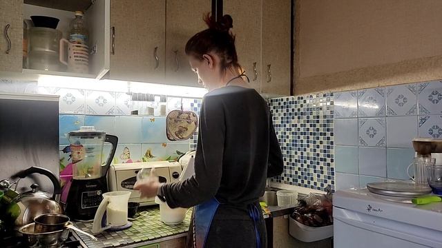 Life-VLOG: пеку вкусняшки/мои увлечения смотреть онлайн