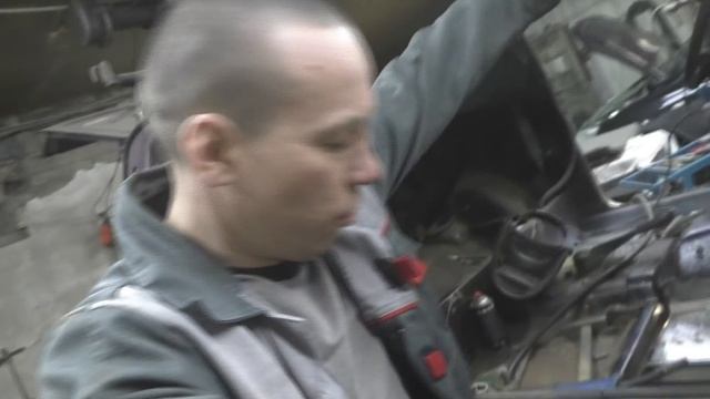 Крепление КПП и раздатки на второй стороне Нива полный кузовной ремонт ч.16 смотреть онлайн