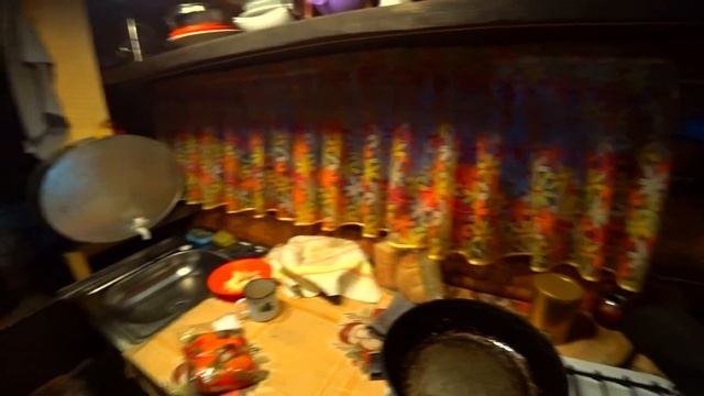 В ИЗБЕ СТАНОВИТСЯ ОЧЕНЬ УЮТНО. СВЕКОЛЬНИК НА КОСТРЕ, И МНОГОЕ ДРУГОЕ. смотреть онлайн