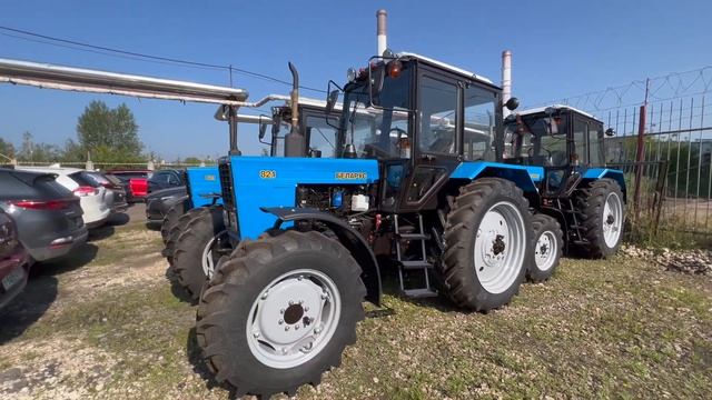 Есть ли будущее у МТЗ ? /Разгрузка новой партии тракторов смотреть онлайн