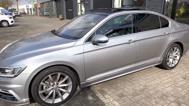 Volkswagen Passat R-Line Highline Business Pano / LED Plus / Nappa Leder / 18" Monterey / Pyrit смотреть онлайн