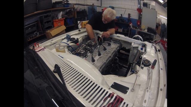 Connaught Time Lapse ::2.4L Warrior into Ford Escort mk2 Rally spec:: смотреть онлайн