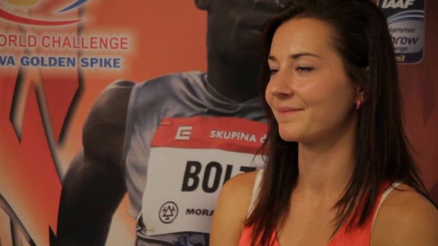 Denisa Rosolová - rozhovor před Zlatou tretrou Ostrava 2012 смотреть онлайн
