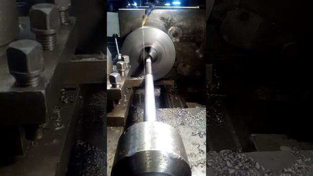 Проточка длинного прутка без дробления. смотреть онлайн