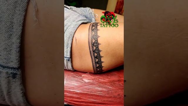 Tattoo for a girl. Tattoo on the leg #Shorts смотреть онлайн
