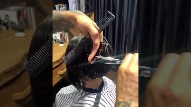 Ты, Нереальная ? Для тех, кто тебя любит ? Авторские стрижки от Ивана Блудой ✂️ смотреть онлайн