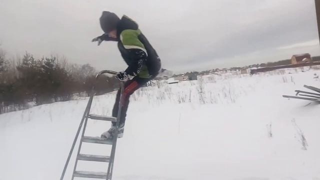 На даче с другом смотреть онлайн