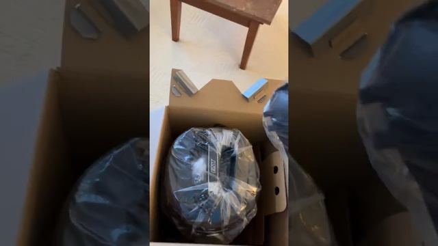 Hyla EST unboxing video смотреть онлайн