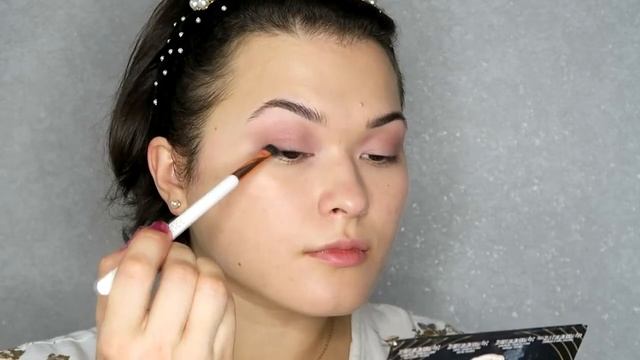 Pin-up Makeup / Макияж продуктами TheBALM