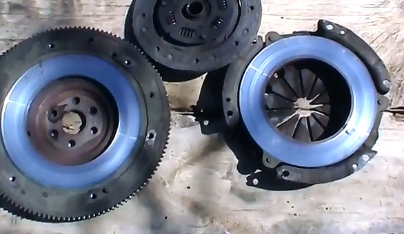 Причины! Машина Дрожит при Трогании с Места смотреть онлайн