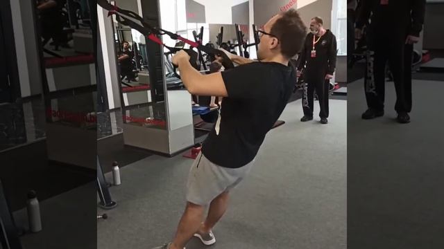 Тренировка грудных мышц + бицепс, TRX петли упражнения для спины и плеч смотреть онлайн