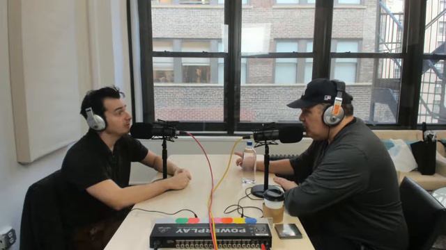 Glenn Fleshler "An Actor Despairs" Interview смотреть онлайн
