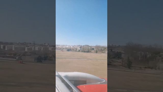 Из окна самолёта. Посадка в аэропорт Сочи (Адлер) смотреть онлайн