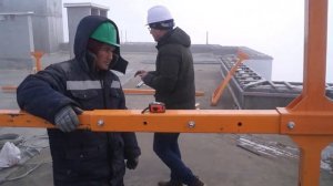 Фасадный подъемник (строительная люлька) ZLP-630 - комплектация, монтаж, правила эксплуатации.