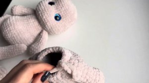 Зайка крючком 🤩 мастер-класс // Часть 2 // Зайка в комбинезоне схема вязания Etsy