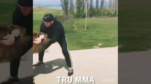 Хабиб бориться с медведем. #Хабиб #медведь #мма