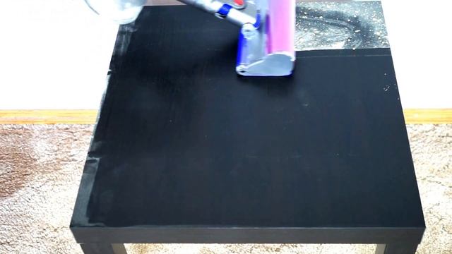 Dyson V8: насадка Fluffy, пример работы