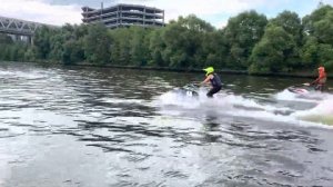 Как нырнуть под воду на гидроцикле?