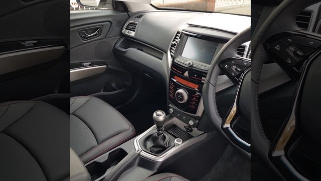 New SsangYong Tivoli in perl white смотреть онлайн