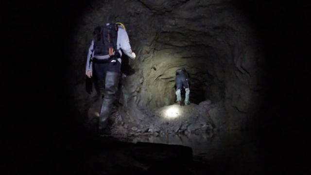 Штольня в горе Змейка смотреть онлайн