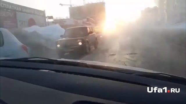 В Уфе улица ушла под воду смотреть онлайн