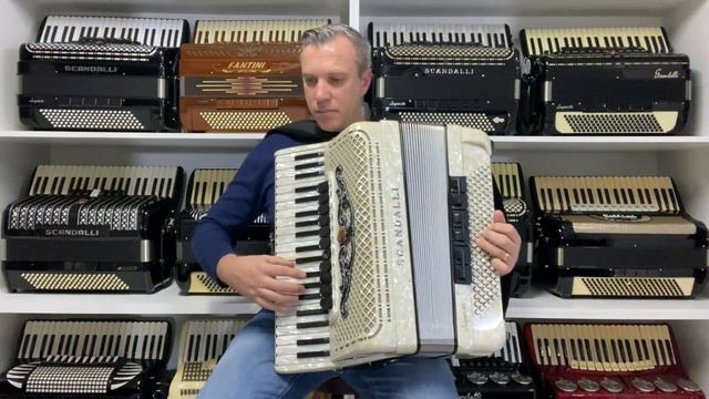 Acordeon Scandalli Super VI Cassoto Duplo Seminova 49 cm - Jeferson Oliveira смотреть онлайн