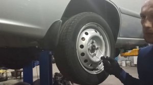 Регулировка ступичного подшипника Daewoo Nexia N 150 подправил звук, перезаливка видео.