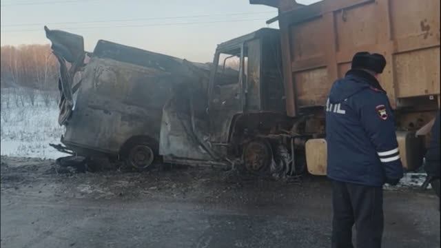 Под Томском в жутком ДТП насмерть разбилась бригада областного перинатального центра смотреть онлайн