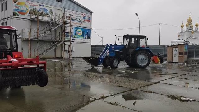Трактора показали свою маневренность смотреть онлайн