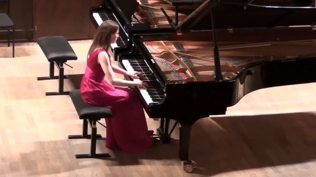Rachmaninov Lilacs op.21, N5 - Anastasia Gromoglasova смотреть онлайн
