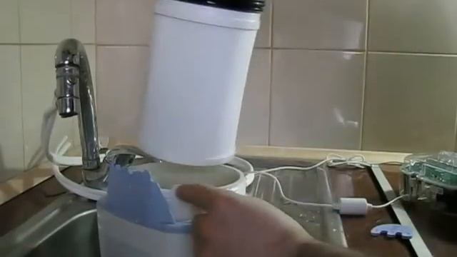 Смена фильтра eSpring смотреть онлайн