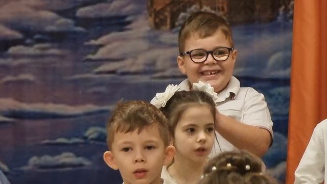 Новогодний танец. Потолок ледяной. смотреть онлайн