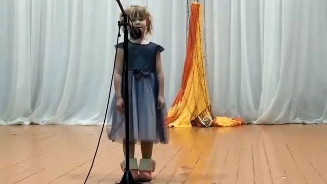 Ксения Пряничникова,5 лет Святой звезды зажглись осколкиСцена смотреть онлайн