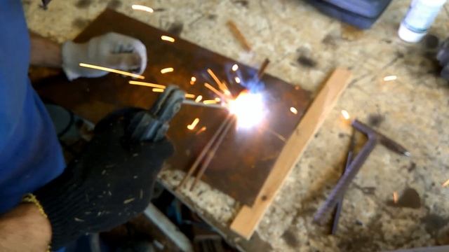 Сварка от бензиновой электростанции 2.3 КВт смотреть онлайн