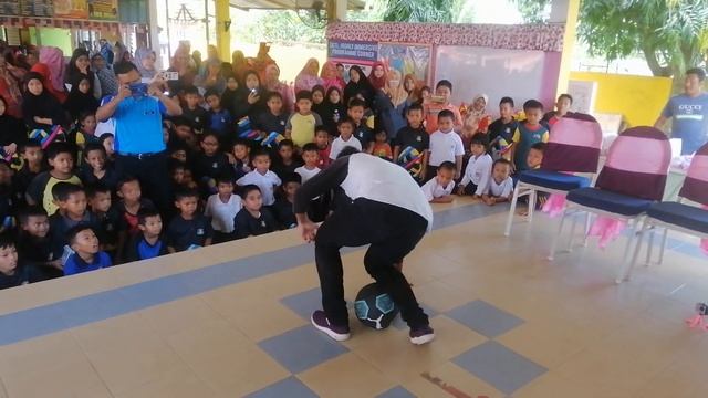 Timbang bola melekat macm gam terbaikkk adik nik смотреть онлайн