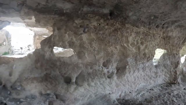 Пещерный город Крыма "Эски-Кермен" где снимали "9 рота" и не только... смотреть онлайн