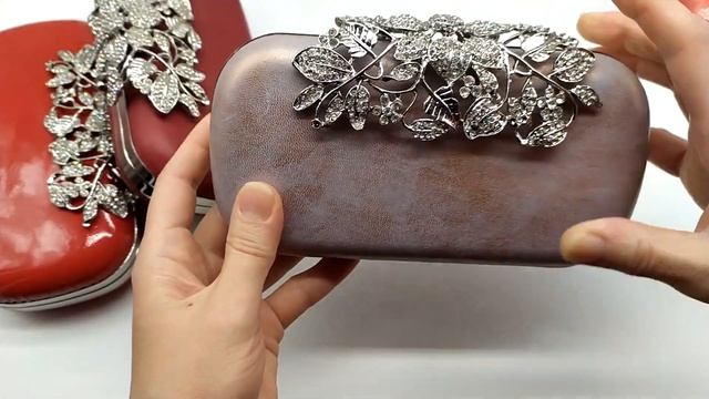 Кожаные клатчи с веточкой из страз на цепочке смотреть онлайн