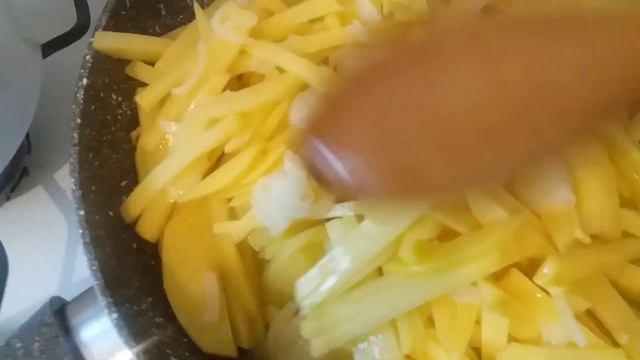 Жаренная картошка по маминому рецепту. смотреть онлайн