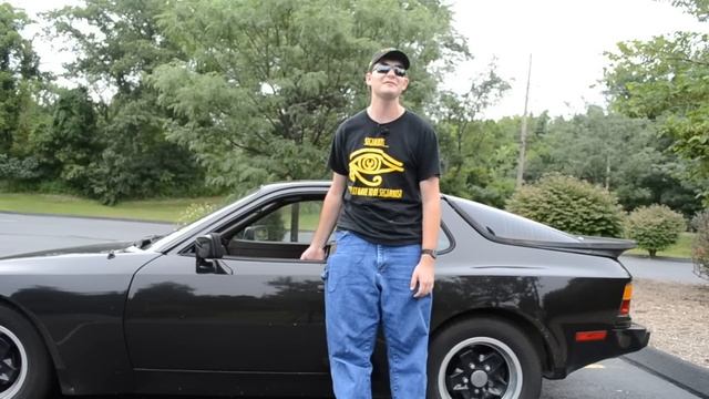 Everything Wrong with the Porsche 944 смотреть онлайн