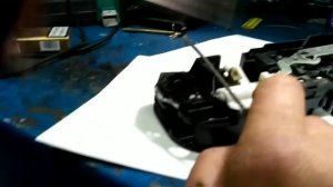 Снятие личинки замка водительской двери Рено Меган 3