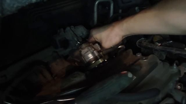 Замена цепи ГРМ 1AZ-FSE Toyota VOXY часть 1 смотреть онлайн