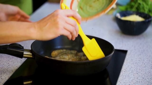 ПАСТА В 4 РУКИ // Кабачки и креветки // Открой холодильник смотреть онлайн