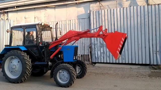 Погрузчик фронтальный навесной ПФН-0,38 с ковшом 0,8 м. куб. смотреть онлайн