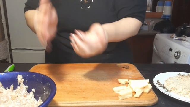 Готовлю ОБАЛДЕННЫЕ ДОМАШНИЕ КОТЛЕТЫ С СЫРОМ #домашниекотлетыссыром#вкусныекотлетыссыром смотреть онлайн