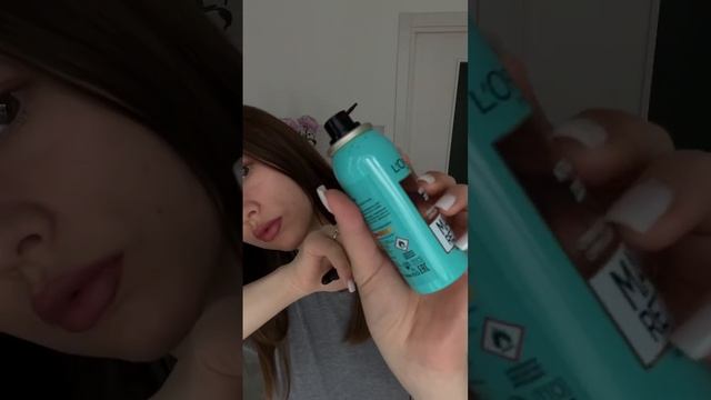 Веснушки с помощью тонирующего спрея для волос #тренды #shorts #2023 #весна #мода #макияж #веснушки смотреть онлайн