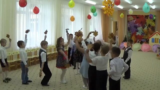 Танец с листьями смотреть онлайн