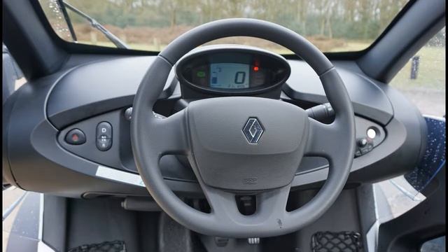 The Renault Twizy Cargo is a niche commercial vehicle that is good for short trips смотреть онлайн